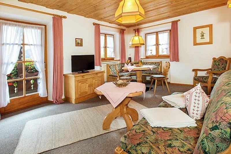 Gaestehaus Menkenbauer Ruhpolding Bagian luar foto