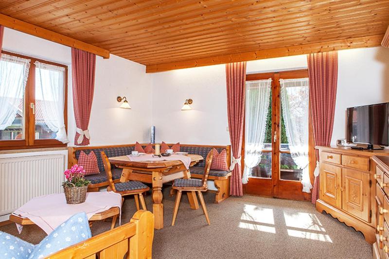 Gaestehaus Menkenbauer Ruhpolding Bagian luar foto